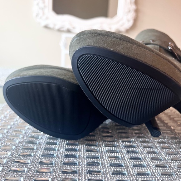 🖤 GUESS GBG Deeka Dark Army Green High Heels 7.5M NEW - Picture 3 of 6